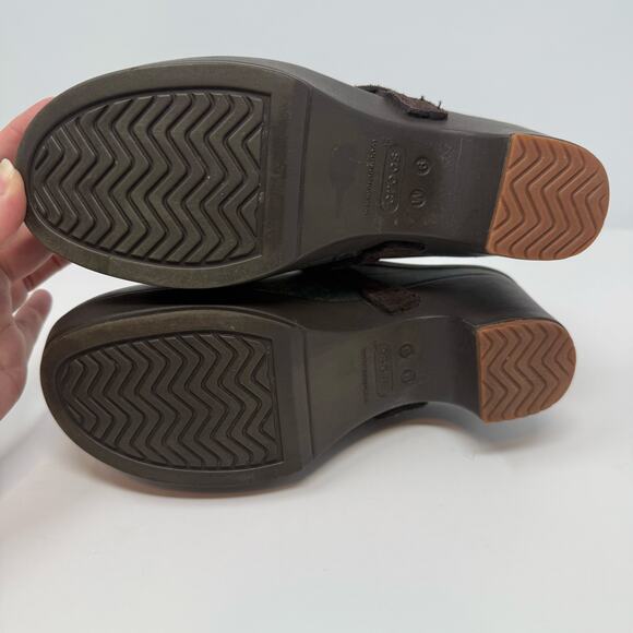 Crocs Clogs Women's Size 6 Green Brown Sarah Clog Mule Leather Braiding Floral - Picture 8 of 9